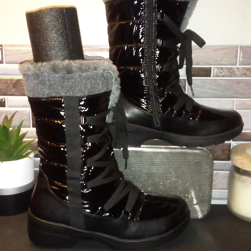 Cloudwalkers Black Winter Boots with Lace-Up Design and Fuzzy Cuff